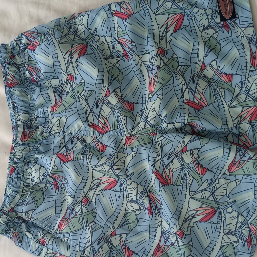 BOYS VINEYARD VINES SWIMMING TRUNKS